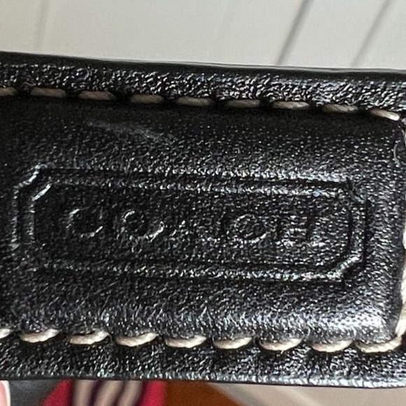 Coach Black leather Wristlet with hand tag - Picture 3 of 4